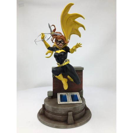 Chronicle Collectibles - DC Jim Lee Batgirl Statue
